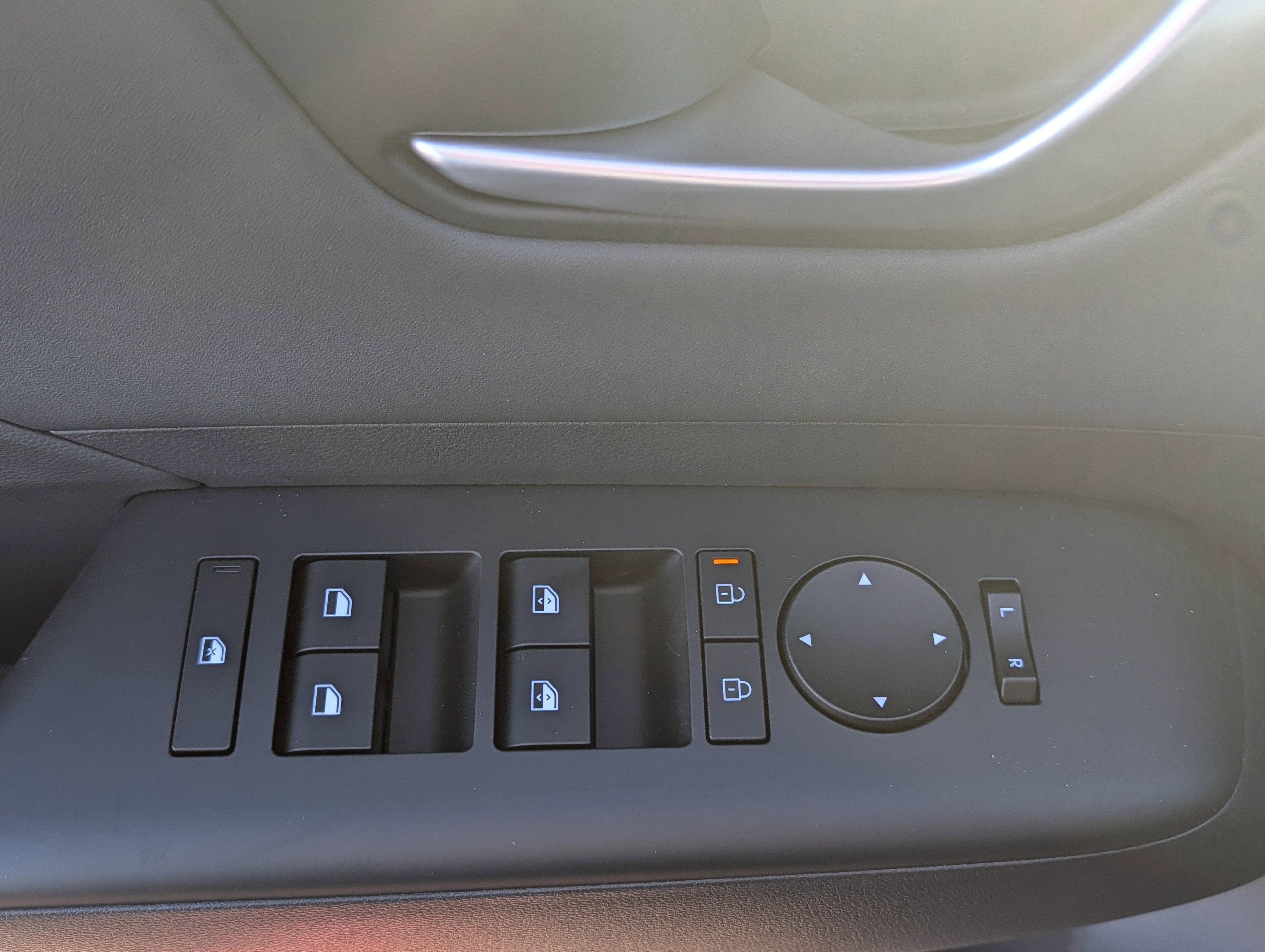 New 2026 Hyundai Kona Limited AWD/4WD image 13