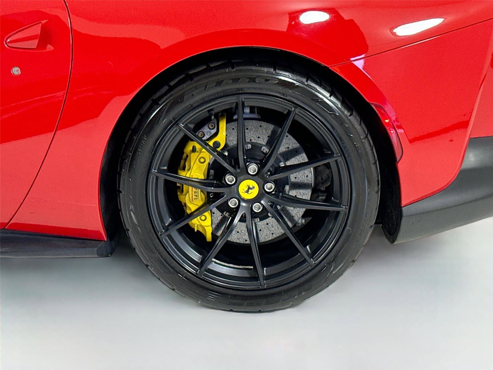 Used 2018 Ferrari 812 Superfast RWD image 39