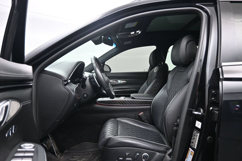 Used 2023 Genesis GV70 3.5T Sport w/ Sport Prestige Package AWD/4WD image 23