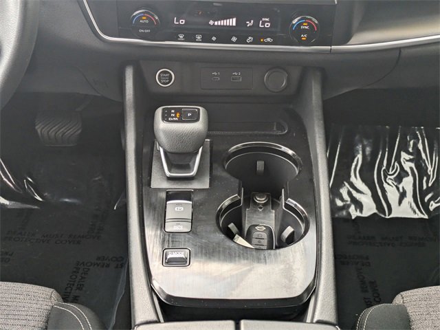 Used 2023 Nissan Rogue SV image 14