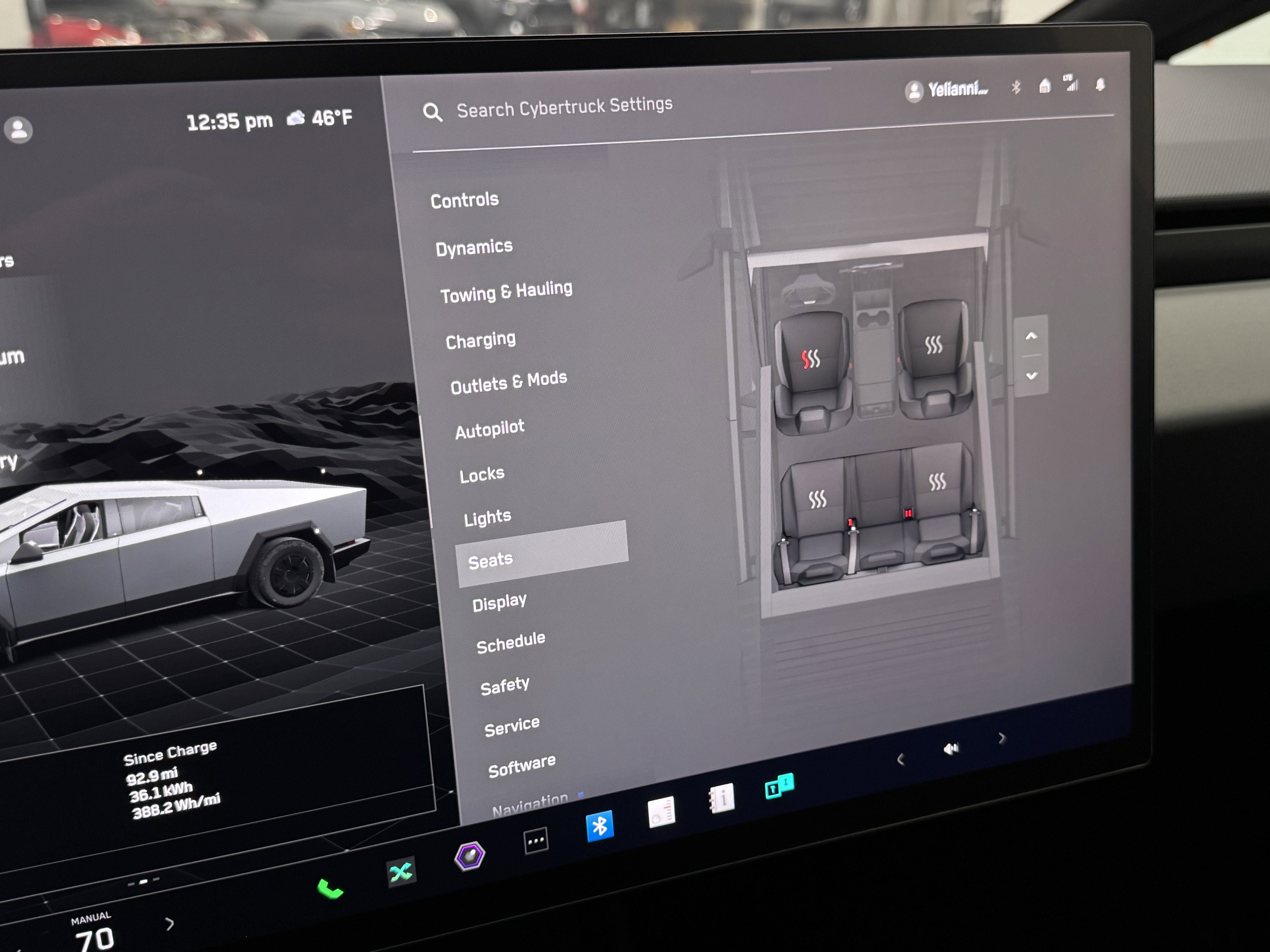 Used 2025 Tesla Cybertruck AWD Crew Cab image 29