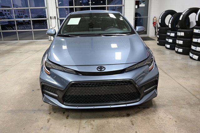 Used 2022 Toyota Corolla SE image 2