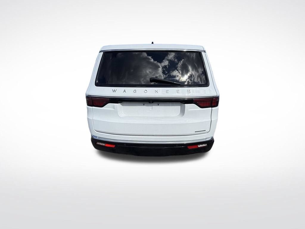 Used 2024 Jeep Wagoneer Series III AWD/4WD image 4