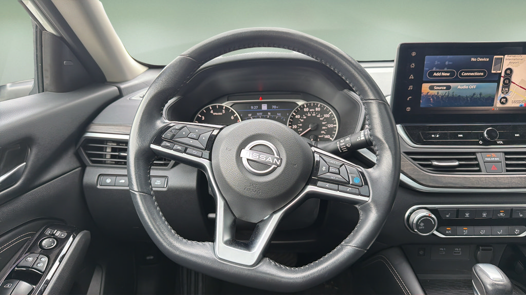 Certified 2023 Nissan Altima 2.5 SV w/ SV Premium Package FWD image 9