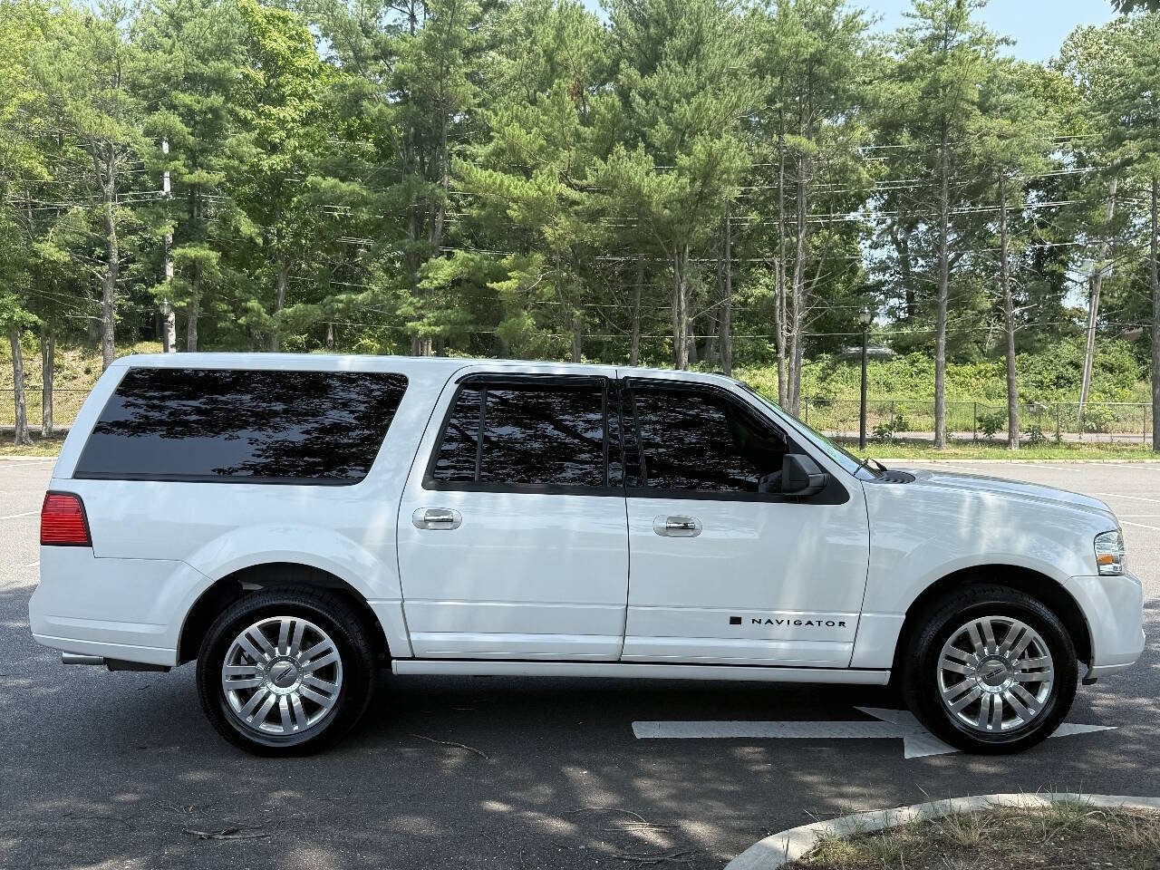 Used 2013 Lincoln Navigator L 2WD w/ HD Trailer Tow Pkg image 4