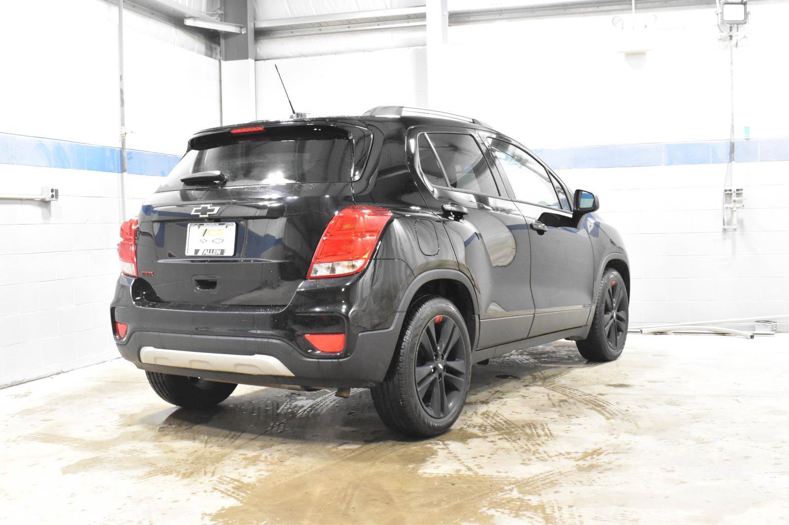 Used 2021 Chevrolet Trax LT w/ Redline Edition image 27