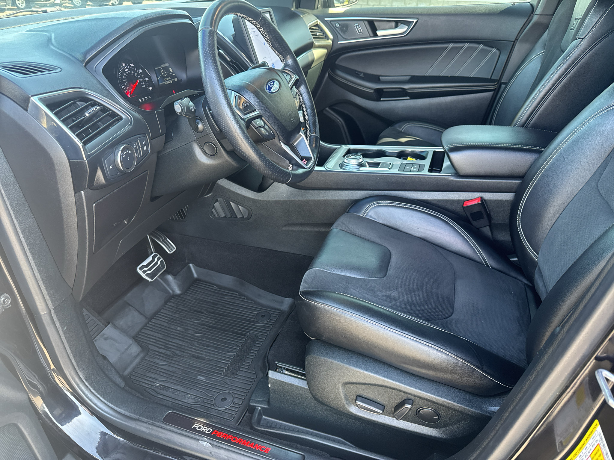 Used 2022 Ford Edge ST w/ Equipment Group 401A AWD/4WD image 22
