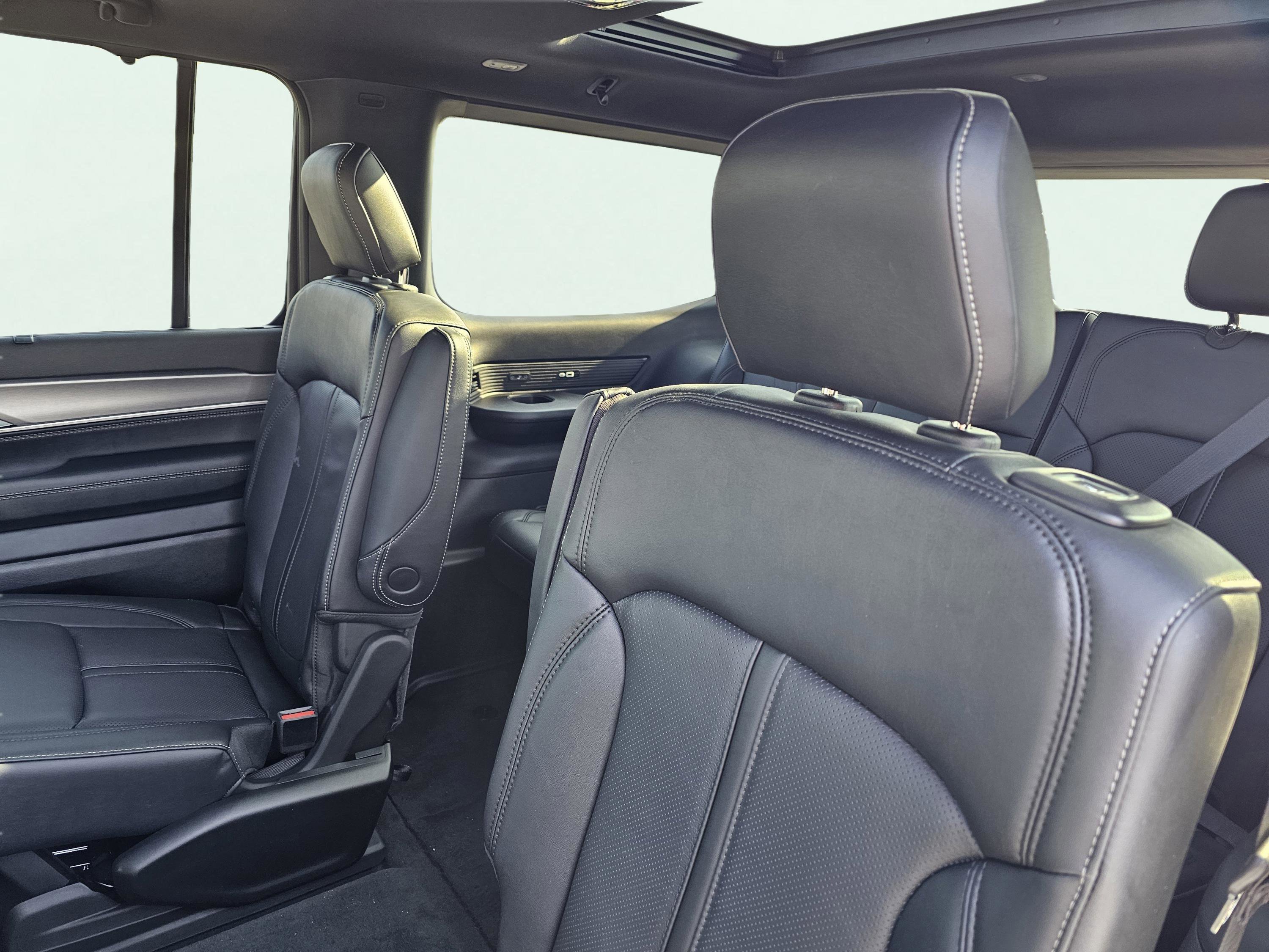 New 2026 Jeep Grand Wagoneer Limited image 32