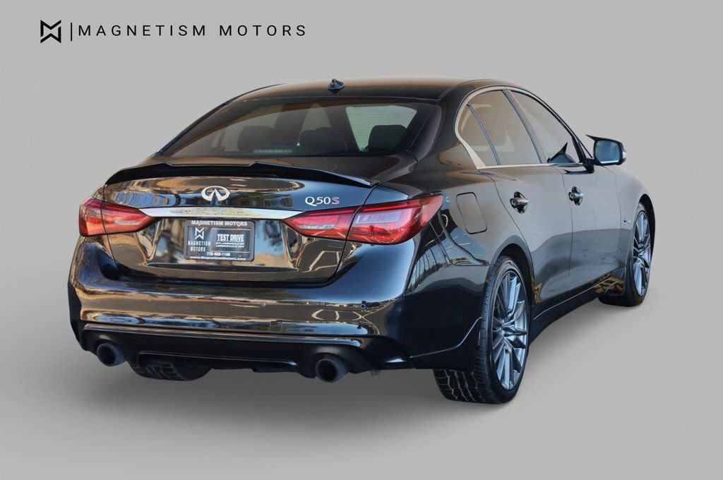 Used 2018 INFINITI Q50 Red Sport 400 w/ Sensory Package (Sport) image 9
