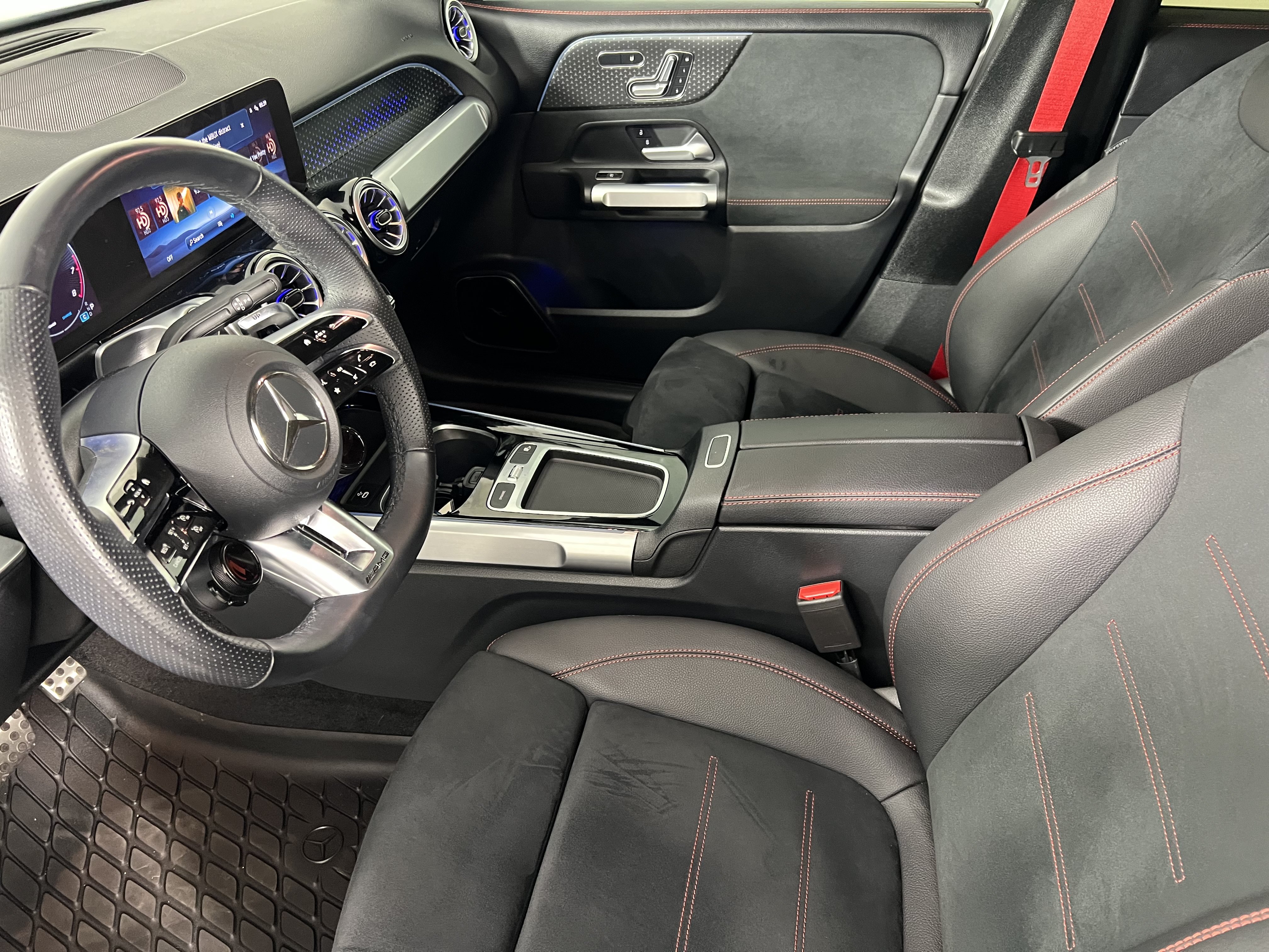 Certified 2024 Mercedes-Benz GLB 35 AMG 4MATIC image 16