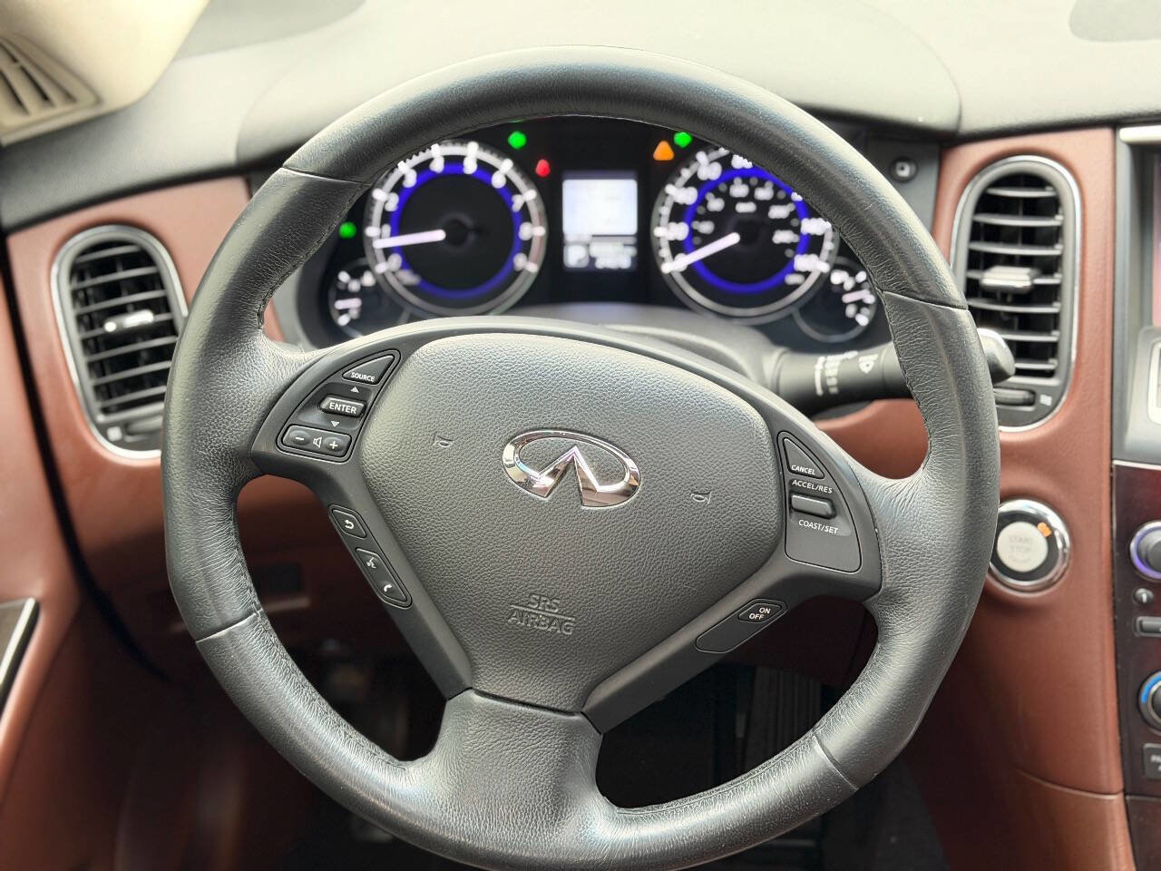 Used 2017 INFINITI QX50 AWD w/ Premium Plus Package image 5