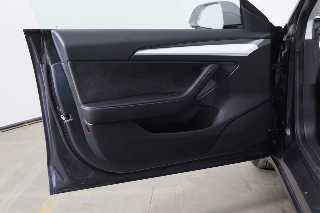 Used 2023 Tesla Model 3 Standard Range RWD image 18