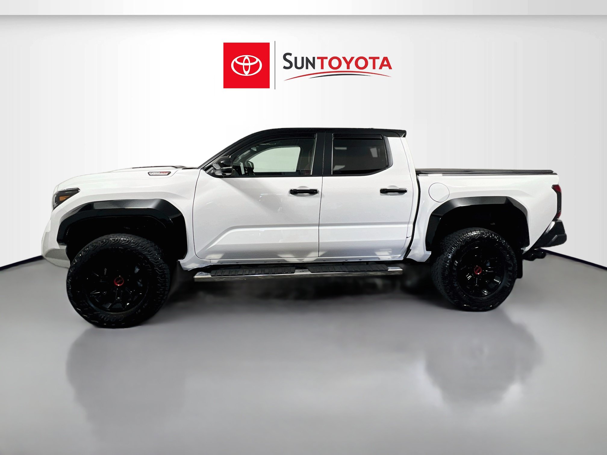 Used 2025 Toyota Tacoma TRD Pro AWD/4WD image 7