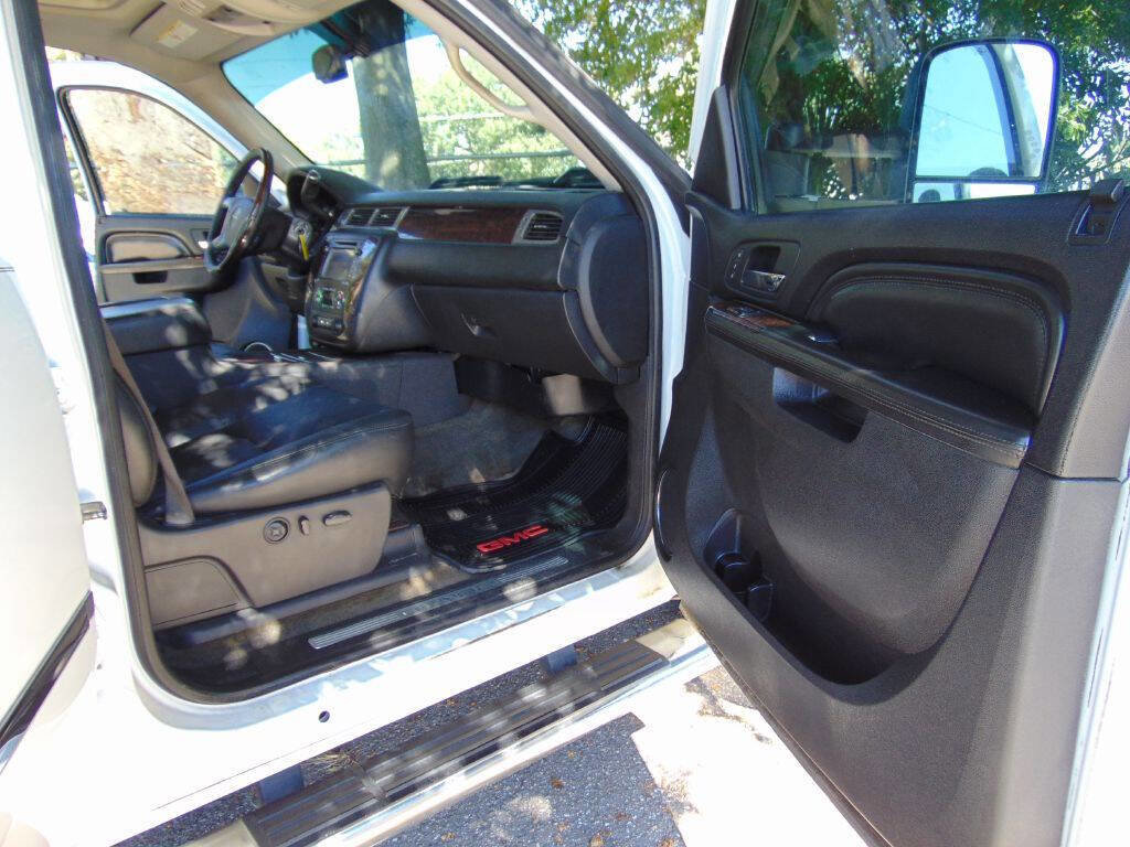 Used 2013 GMC Sierra 3500 Denali image 25