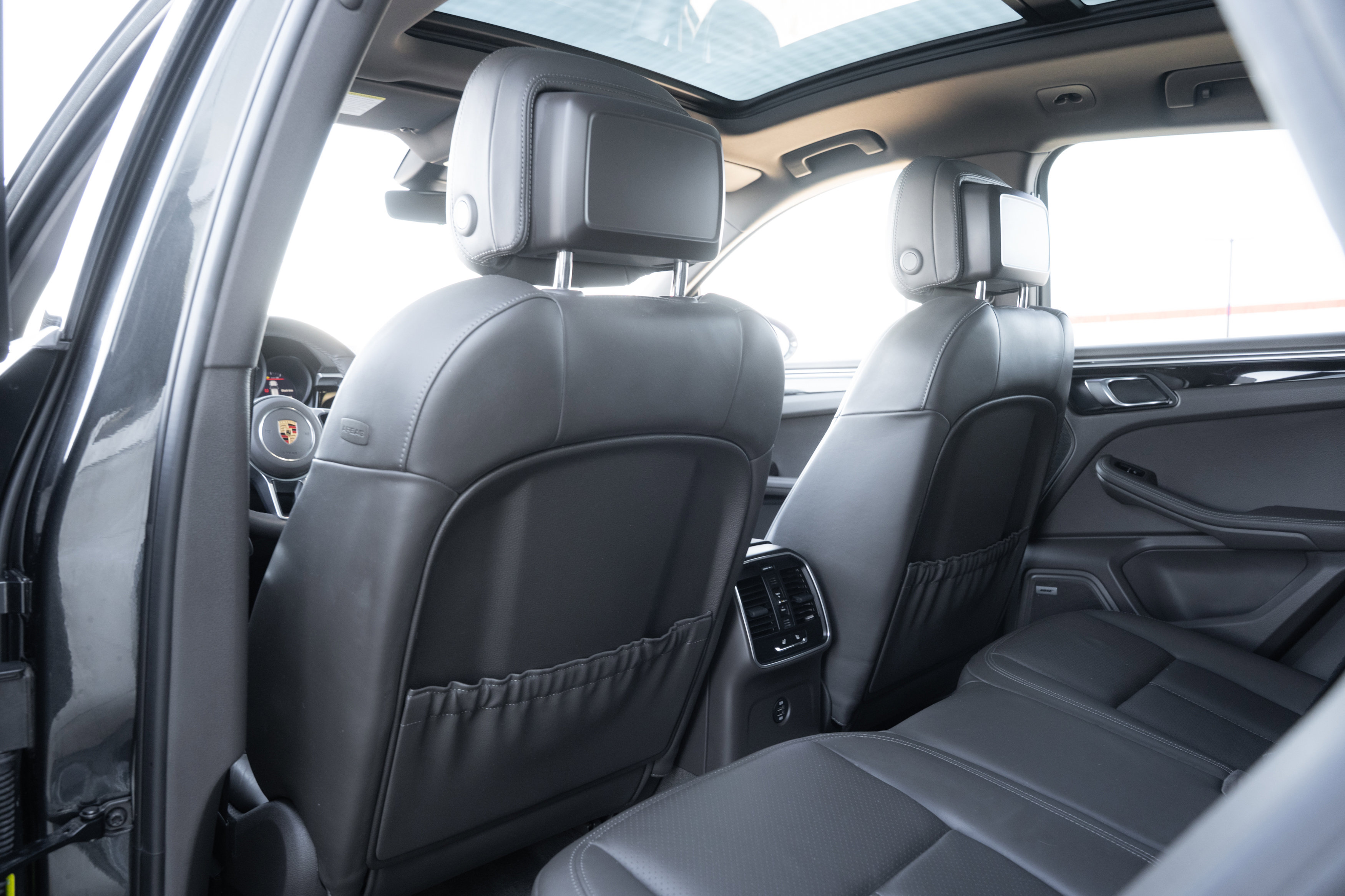 Used 2019 Porsche Macan S image 28