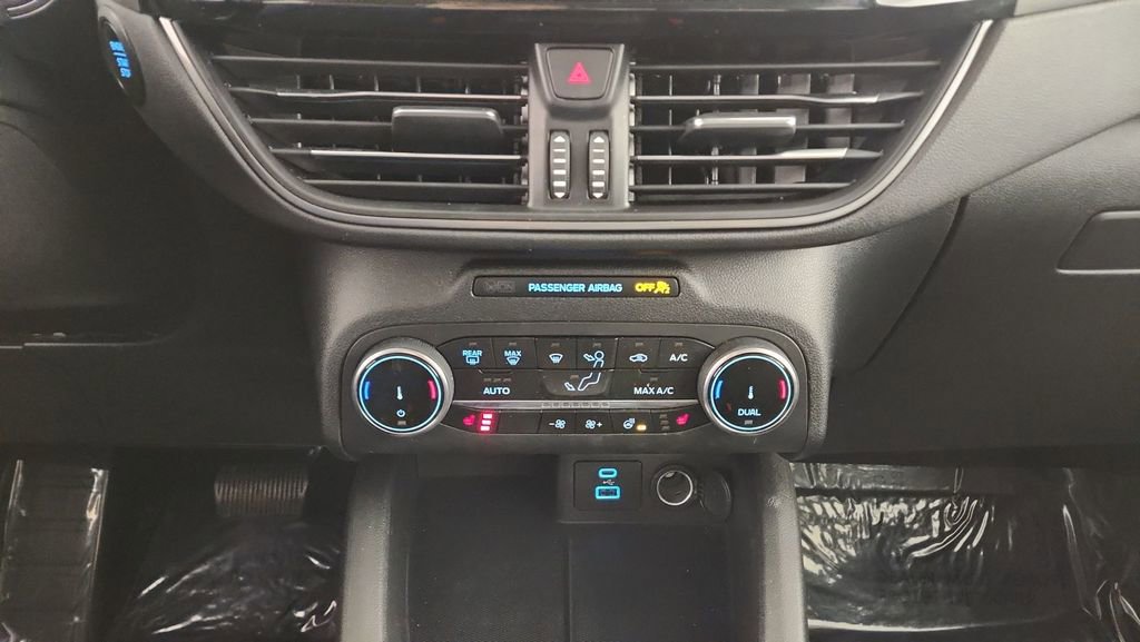 Certified 2023 Ford Escape Active AWD/4WD image 16