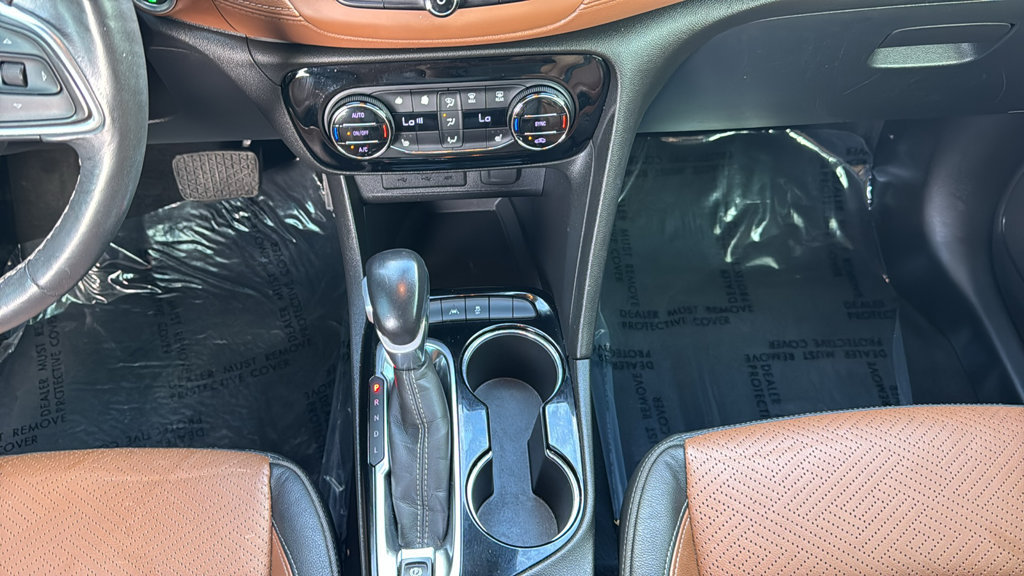 Used 2020 Buick Encore GX Essence FWD image 32