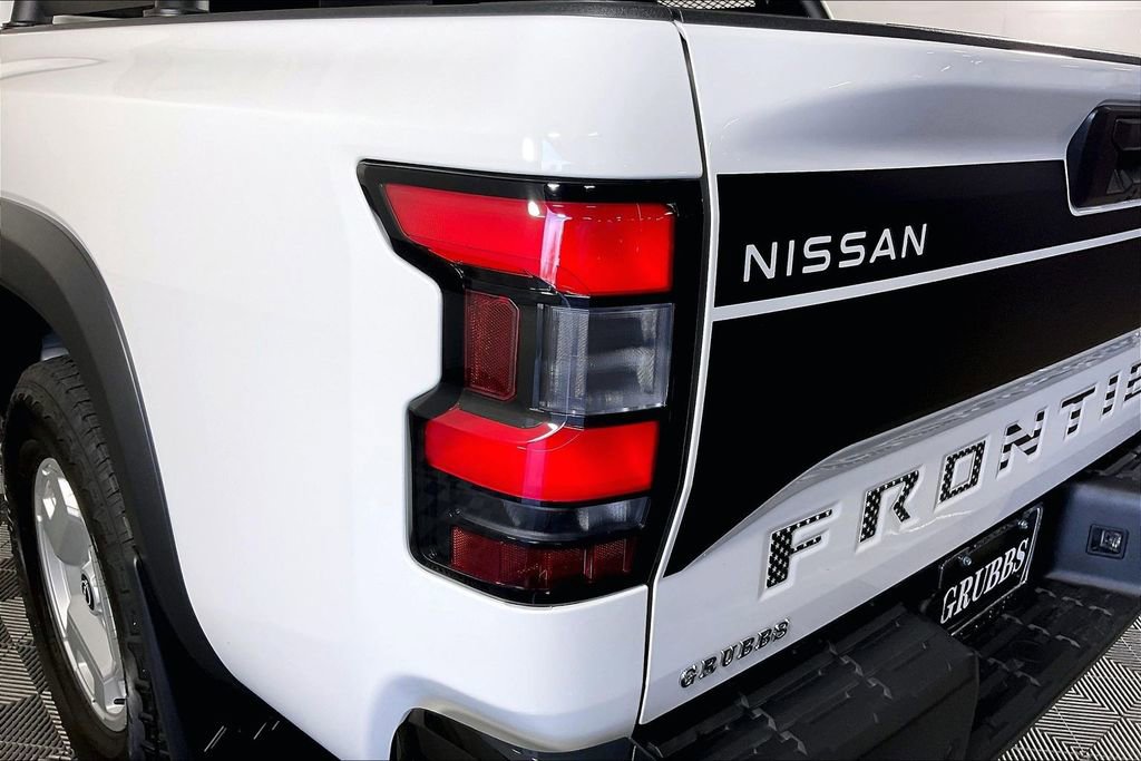 Certified 2024 Nissan Frontier SV w/ Hardbody Edition image 41