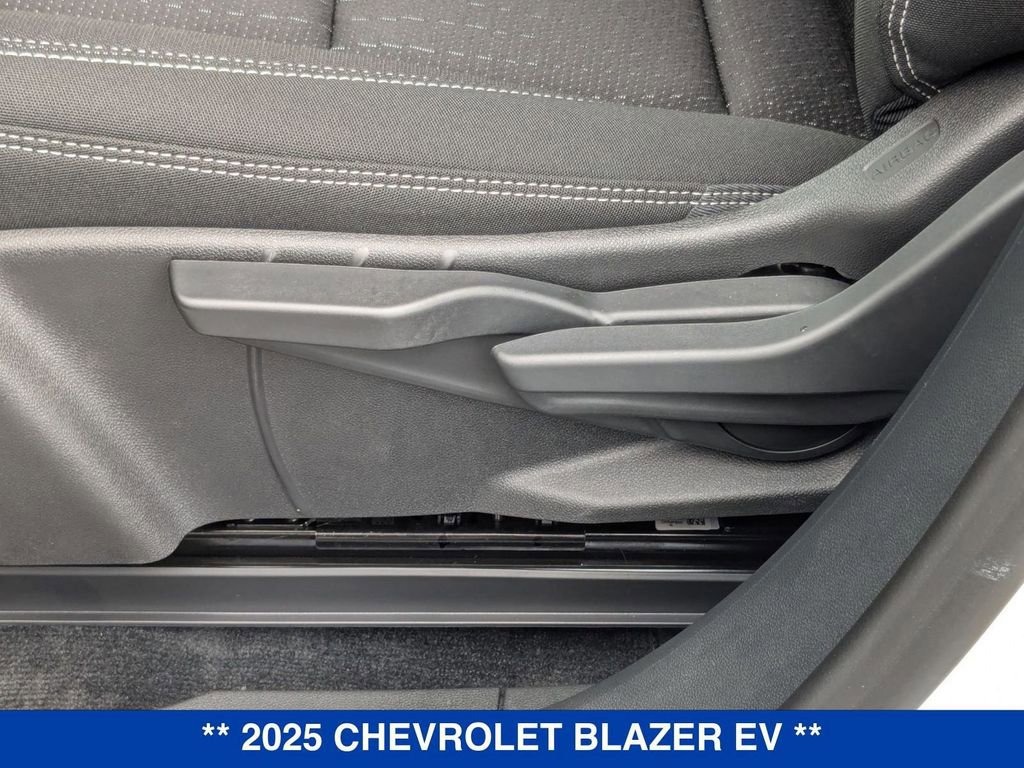 New 2025 Chevrolet Blazer EV LT image 14