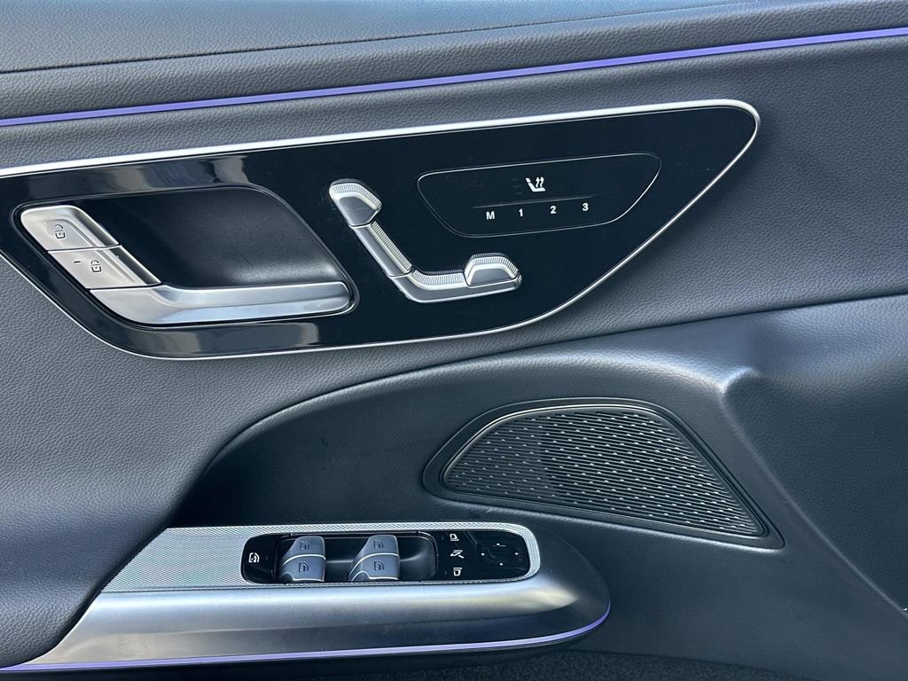 Used 2025 Mercedes-Benz E 350 4MATIC Sedan image 24