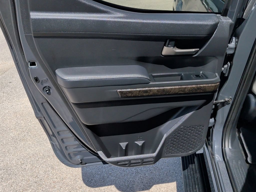 Used 2025 Toyota Tacoma Limited AWD/4WD image 36