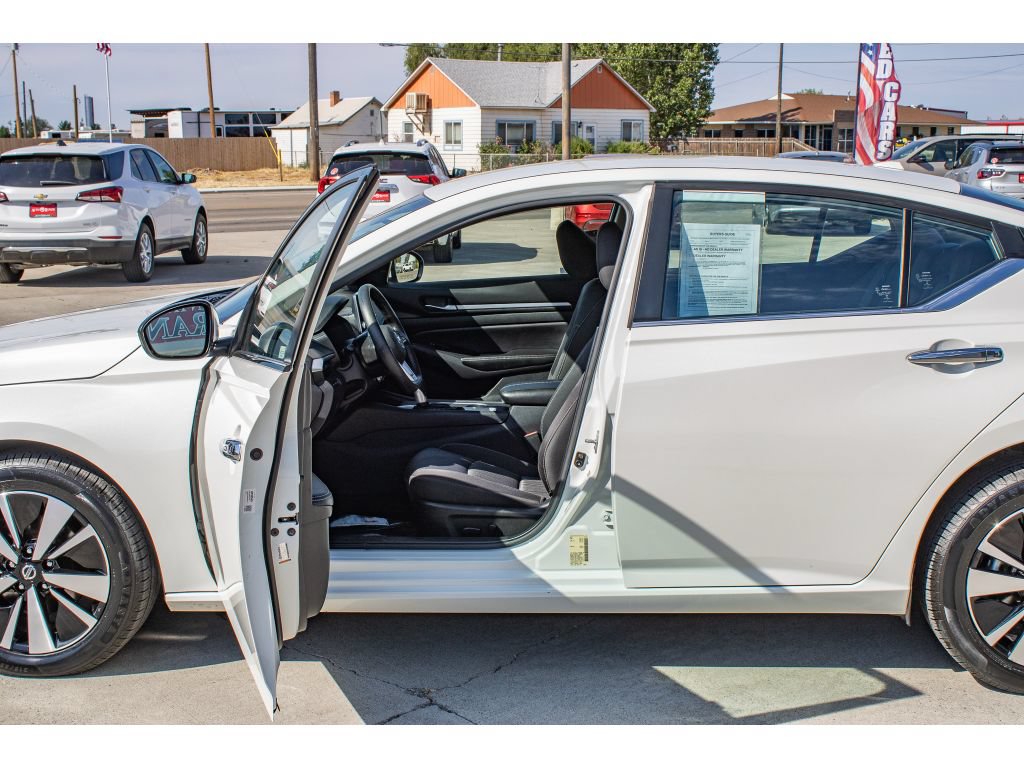 Used 2022 Nissan Altima 2.5 SV AWD/4WD image 28