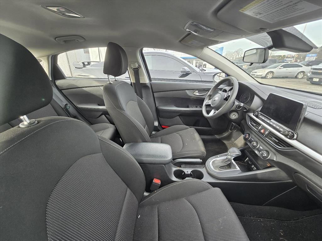 Used 2021 Kia Forte LXS image 4