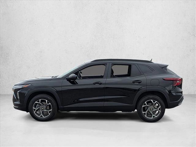 Used 2025 Chevrolet Trax LT w/ LT Convenience Package image 8