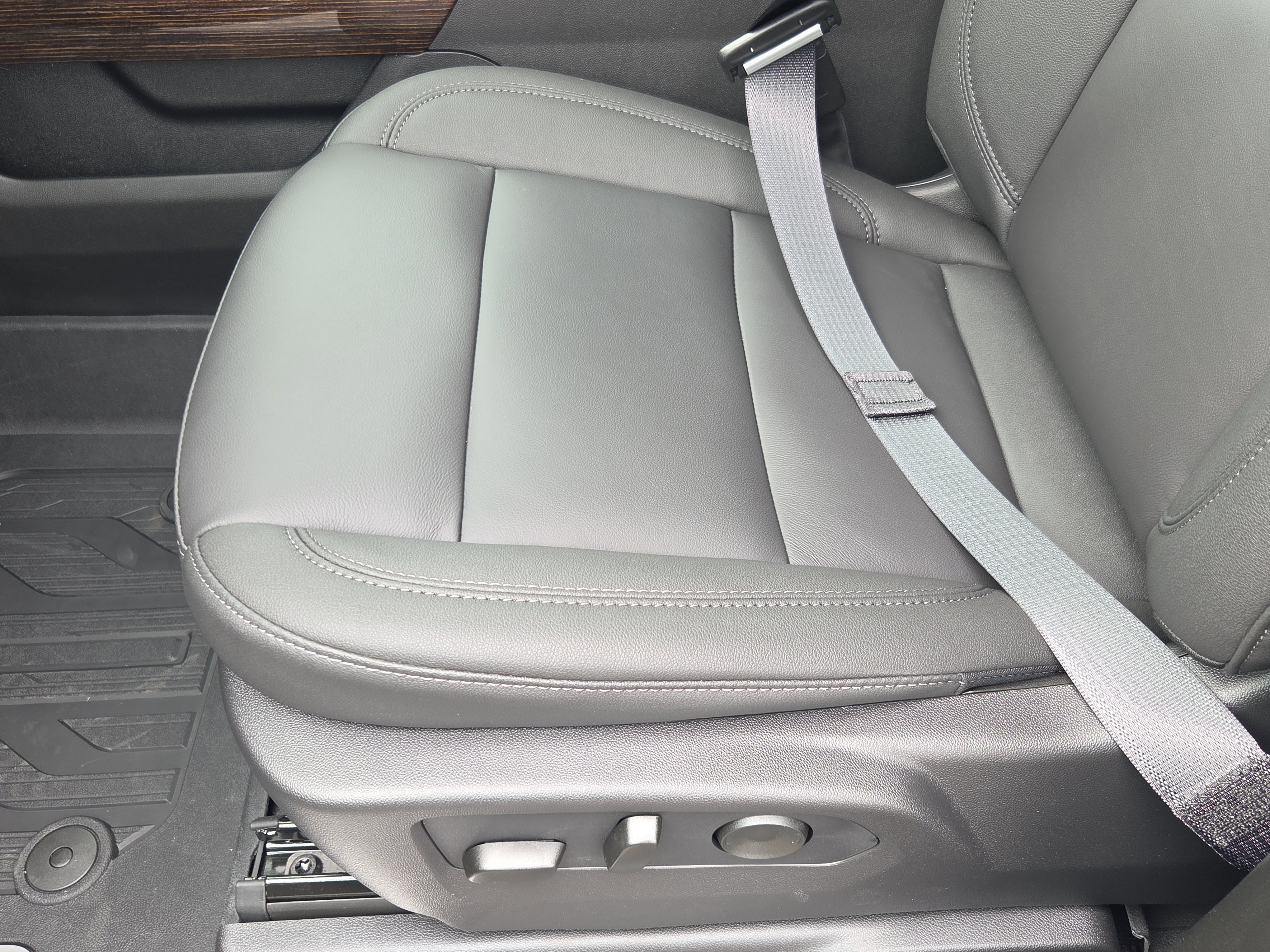 New 2026 GMC Sierra 1500 Elevation w/ Elevation Premium Package image 13