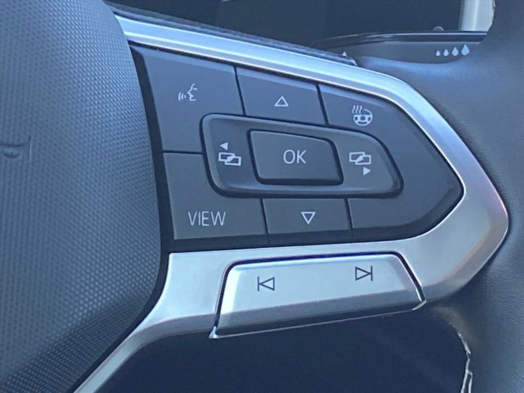 Certified 2023 Volkswagen Atlas Cross Sport SEL image 7