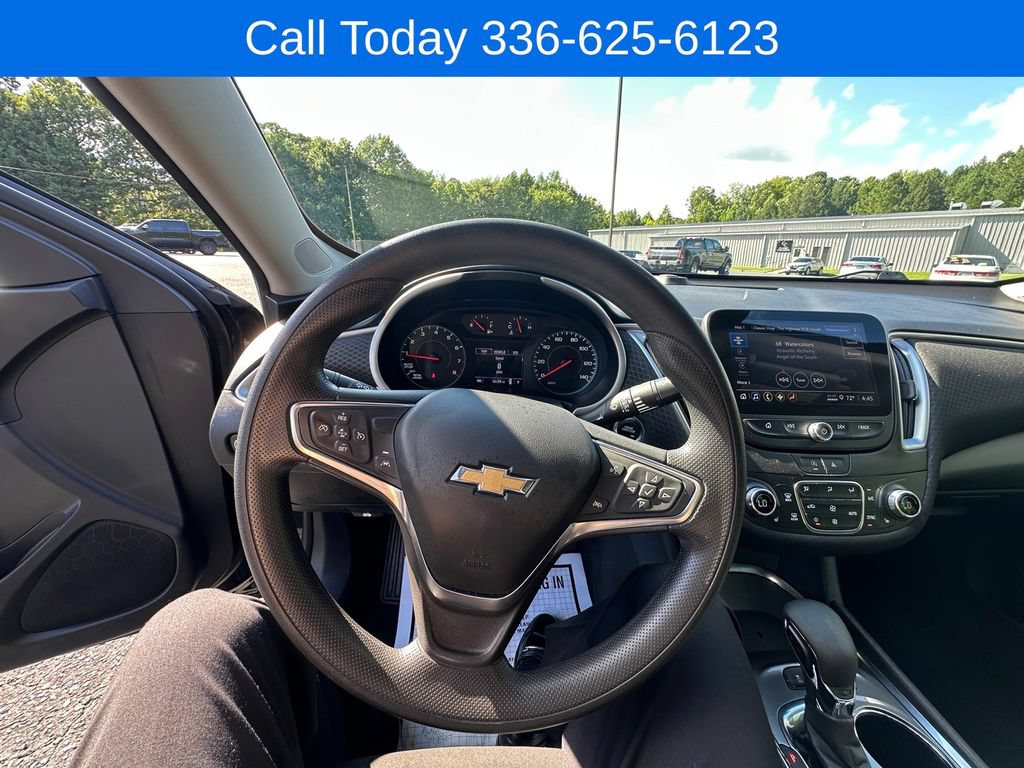 Used 2024 Chevrolet Malibu LT FWD image 12