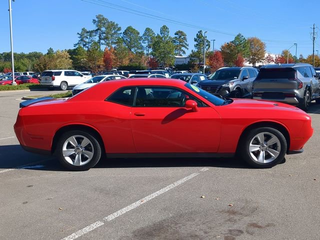 Used 2023 Dodge Challenger SXT image 3