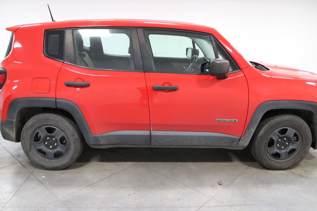 Used 2017 Jeep Renegade Sport w/ Power & Air Group FWD image 11
