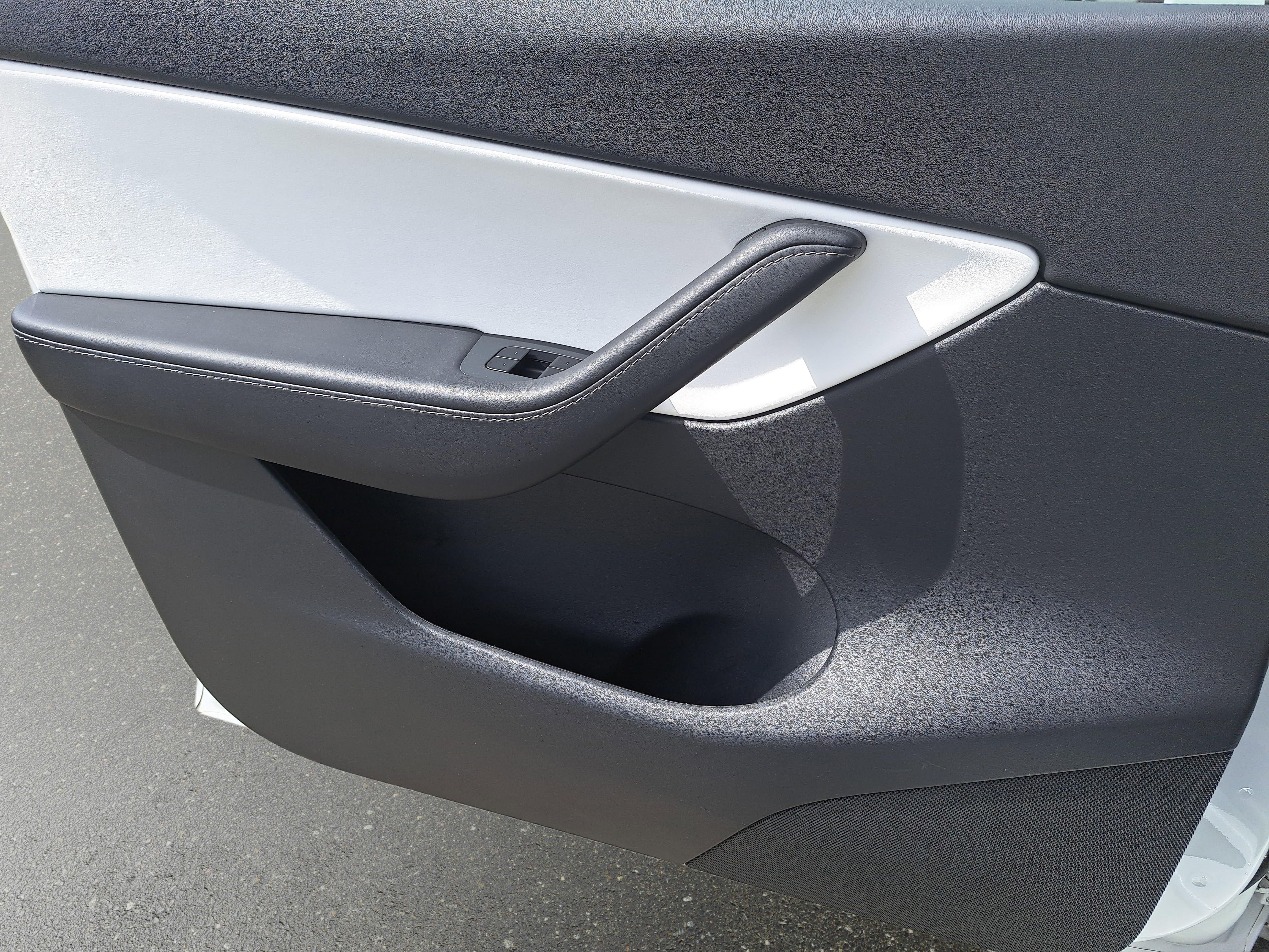 Used 2021 Tesla Model Y Long Range image 24