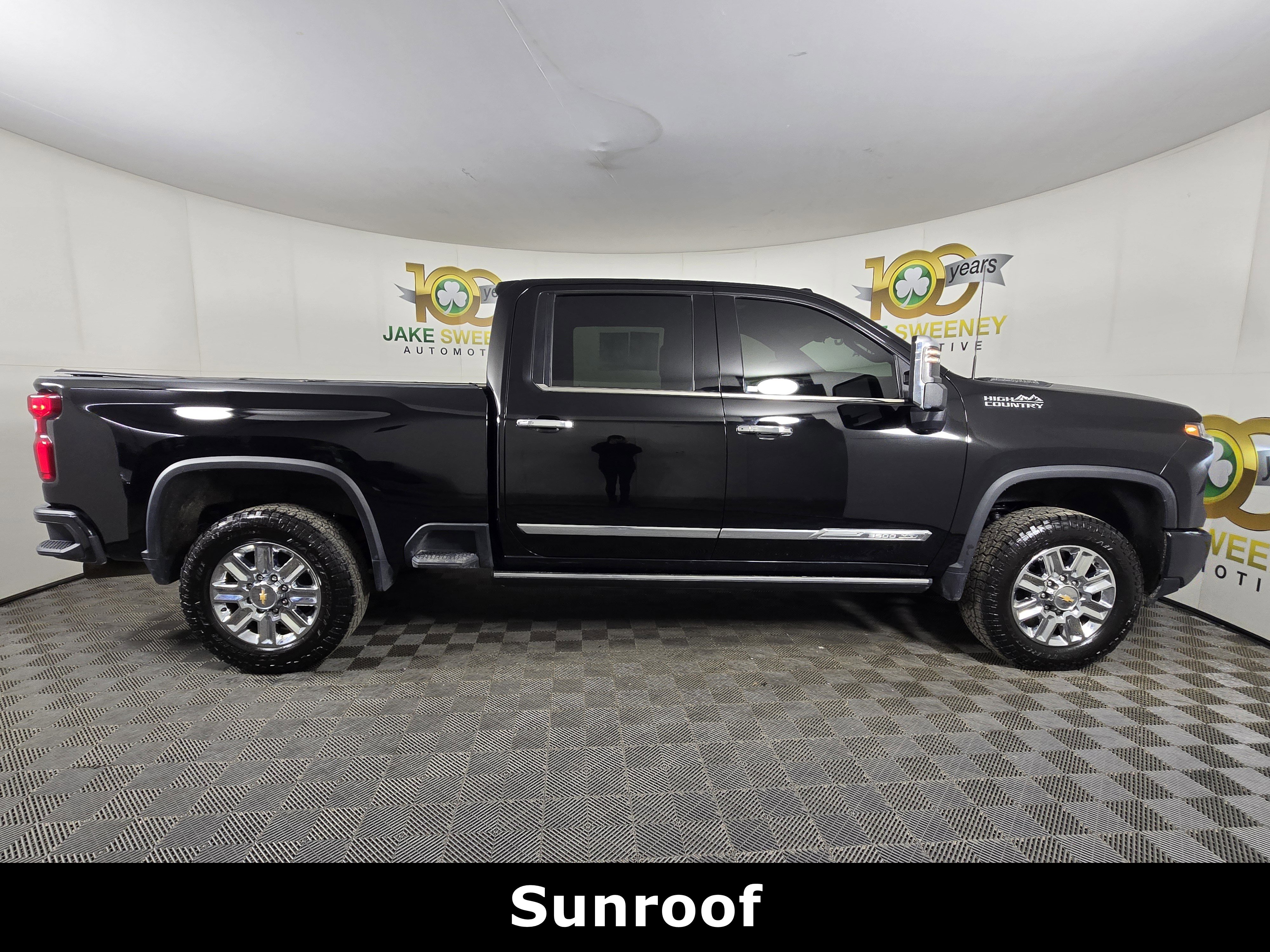 Certified 2024 Chevrolet Silverado 3500 High Country w/ High Country Premium Package image 10