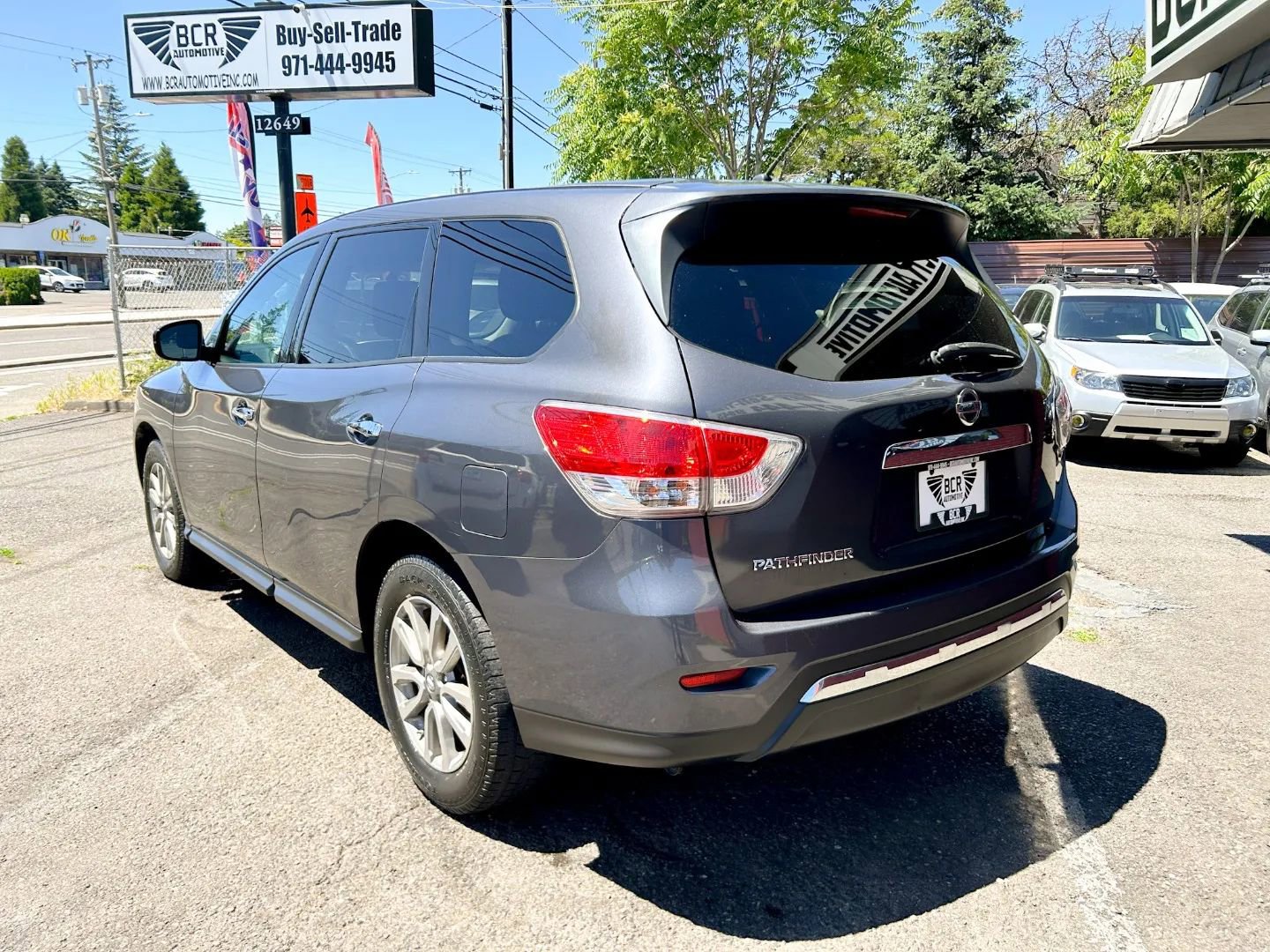 Used 2014 Nissan Pathfinder S image 4