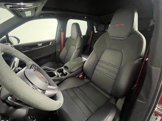 Used 2025 Porsche Cayenne GTS image 32