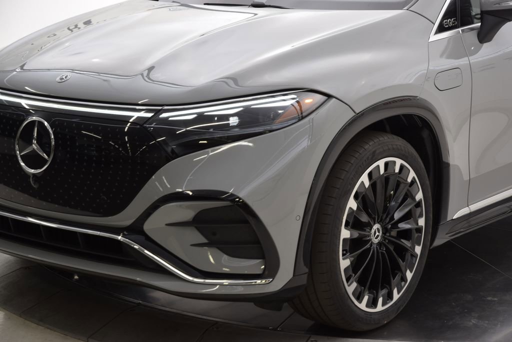 New 2026 Mercedes-Benz EQS 550 4MATIC SUV image 11