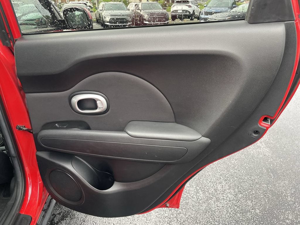 Used 2015 Kia Soul + FWD image 20