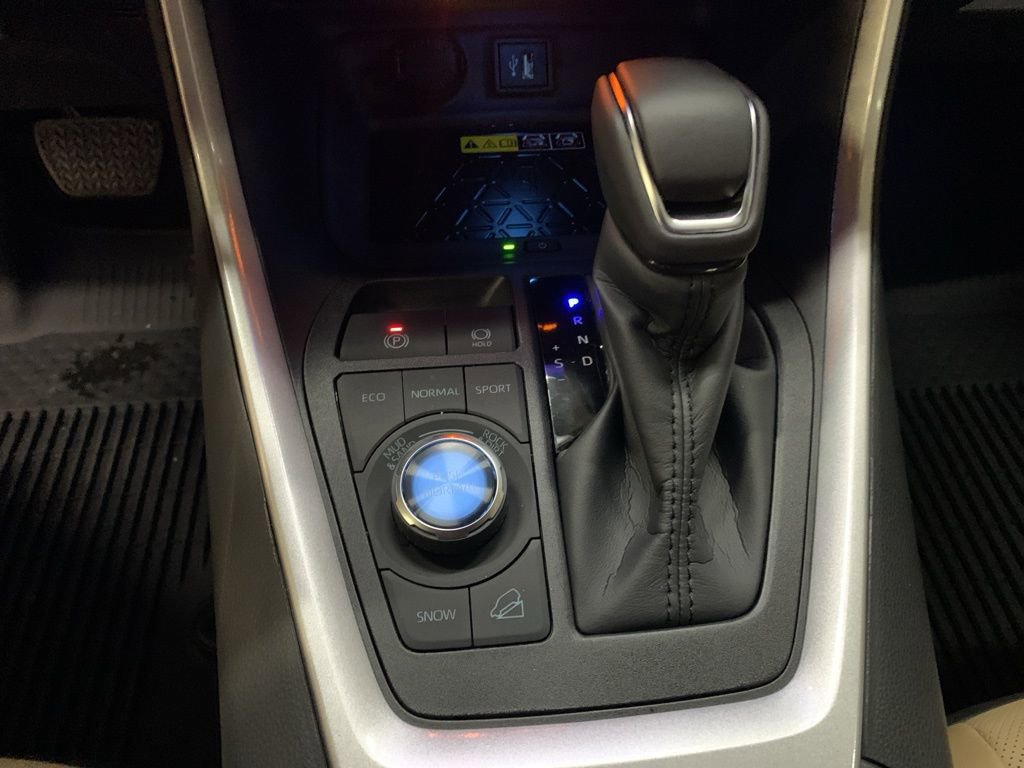 New 2025 Toyota RAV4 Limited image 24