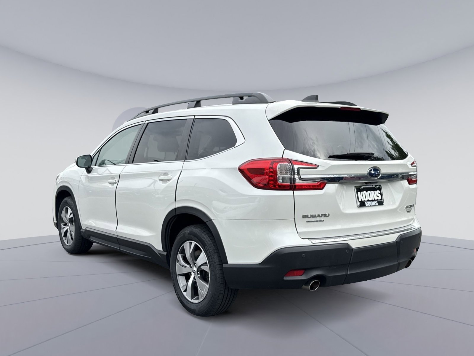Used 2023 Subaru Ascent Premium w/ Convenience Package AWD/4WD image 4