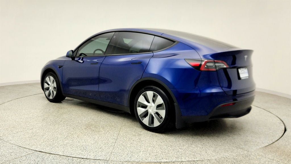 Used 2023 Tesla Model Y Long Range image 7