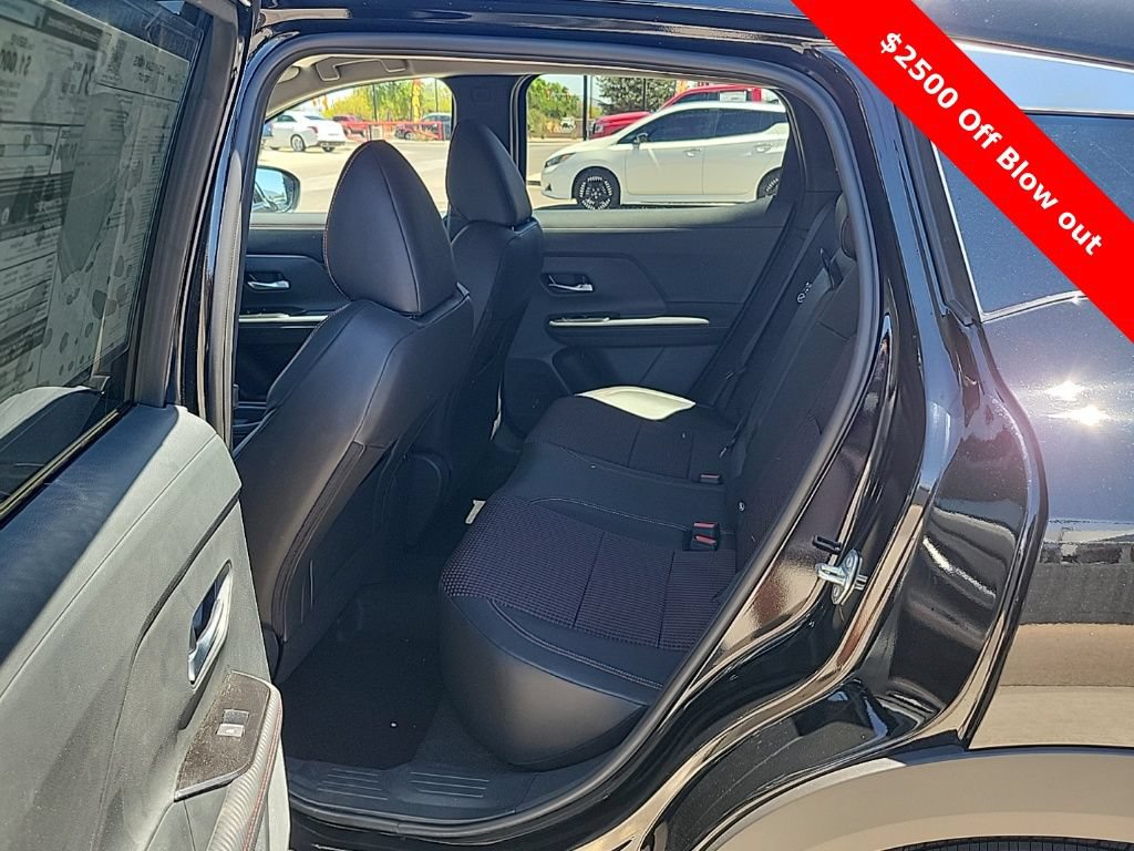 New 2025 Nissan Kicks SR FWD image 12