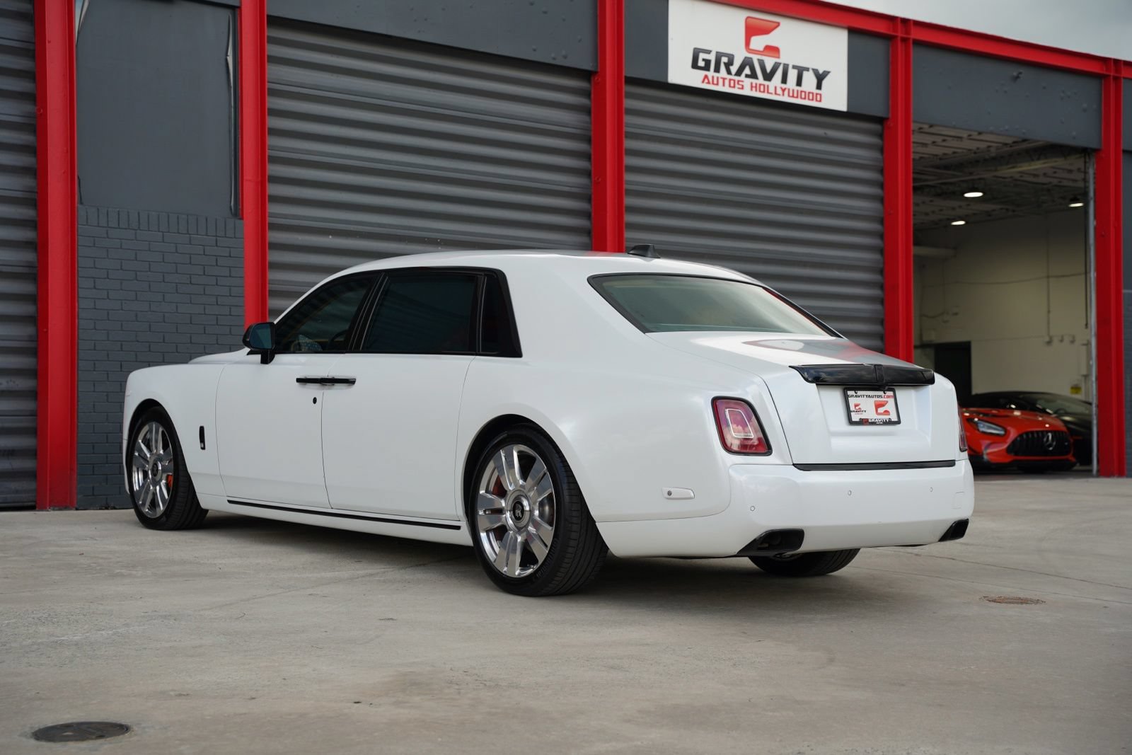 Used 2018 Rolls-Royce Phantom Extended Wheelbase RWD image 16