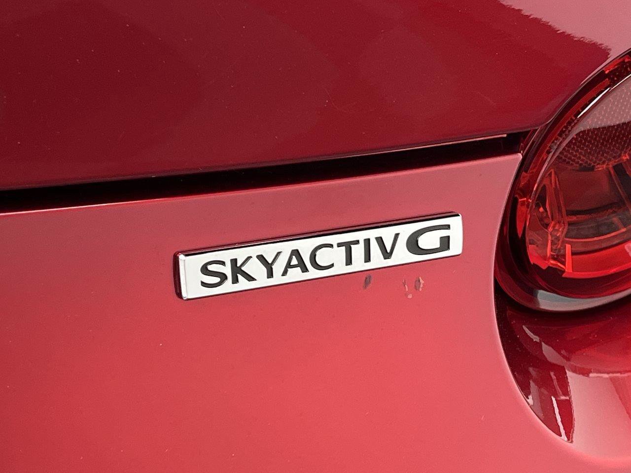 Certified 2021 MAZDA MX-5 Miata Club RWD image 25
