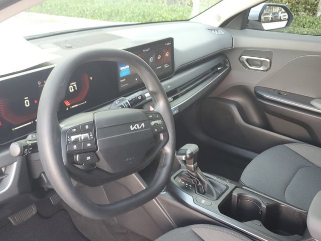 Certified 2025 Kia K4 FWD image 21