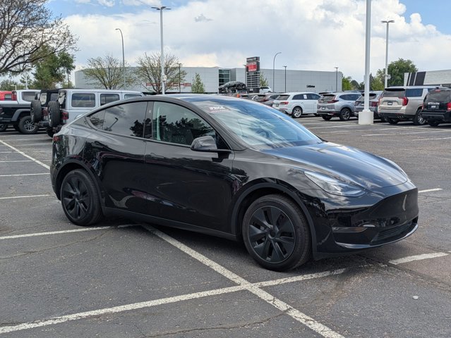 Used 2025 Tesla Model Y Long Range AWD/4WD video 3