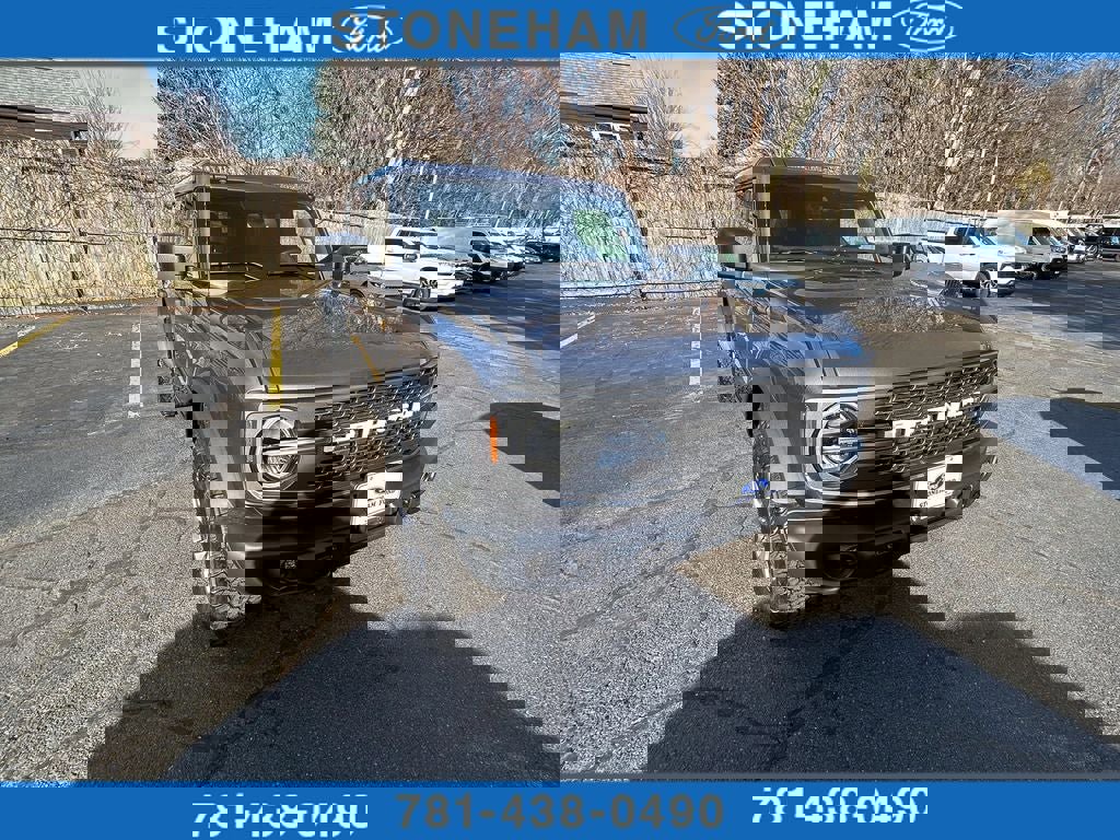 Used 2025 Ford Bronco Badlands image 1