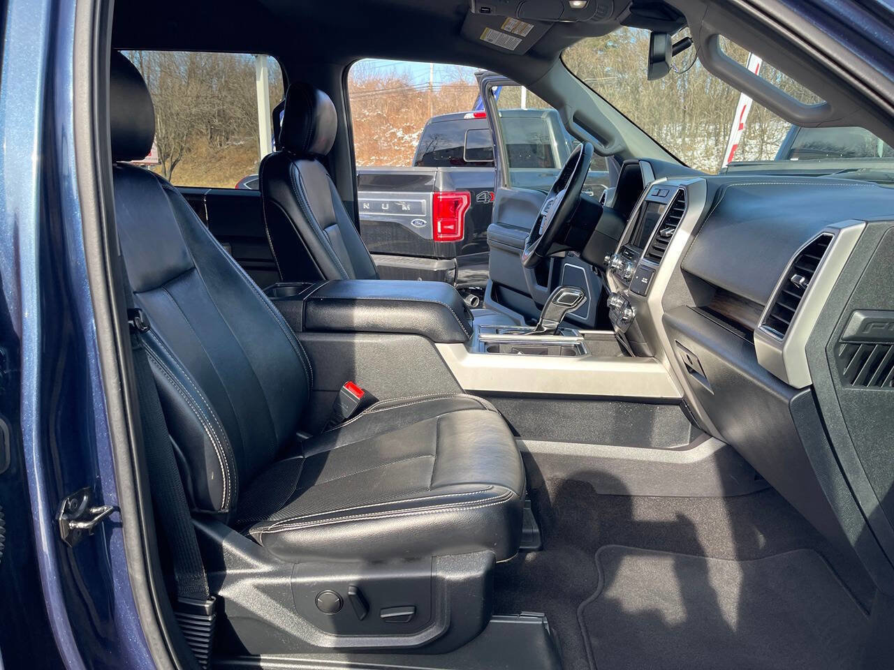 Used 2019 Ford F150 Lariat image 36