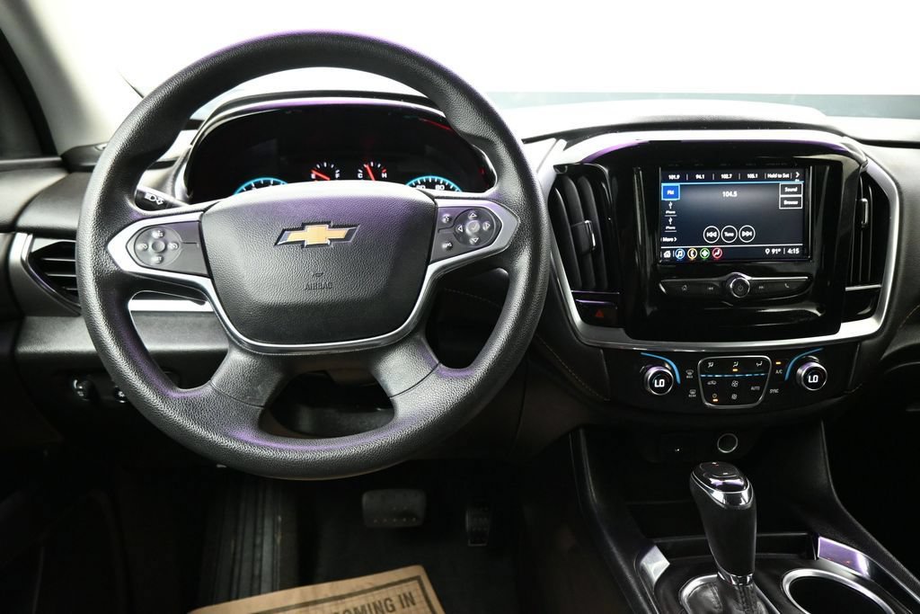 Used 2020 Chevrolet Traverse LS FWD image 13
